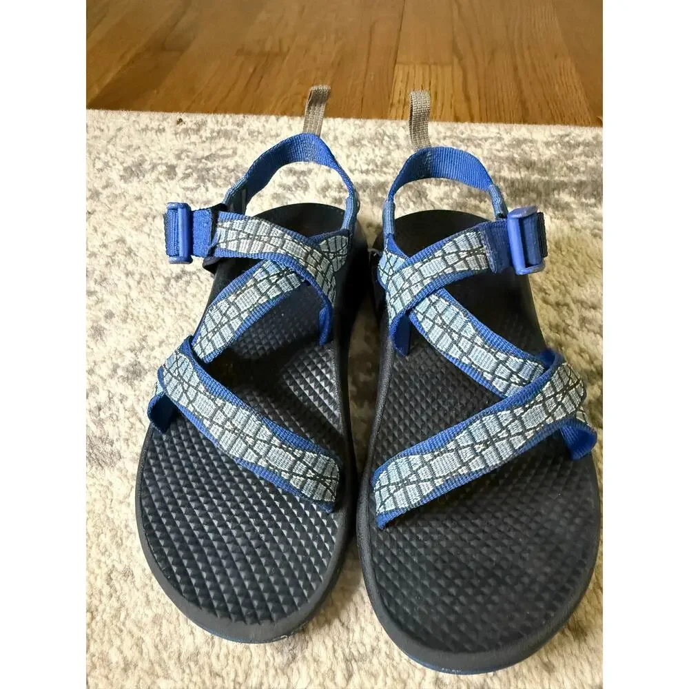Kids Chaco z-strap Sandals size 3